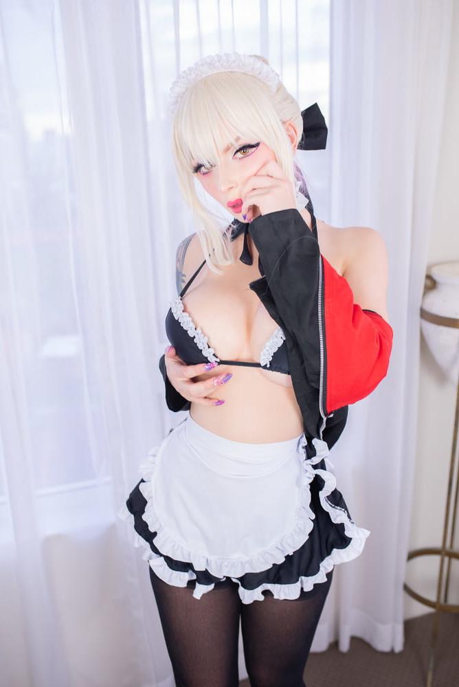 25P KMFX - French Maid
