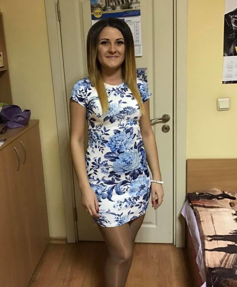 25P sexy females in tights pantyhose nylons 108