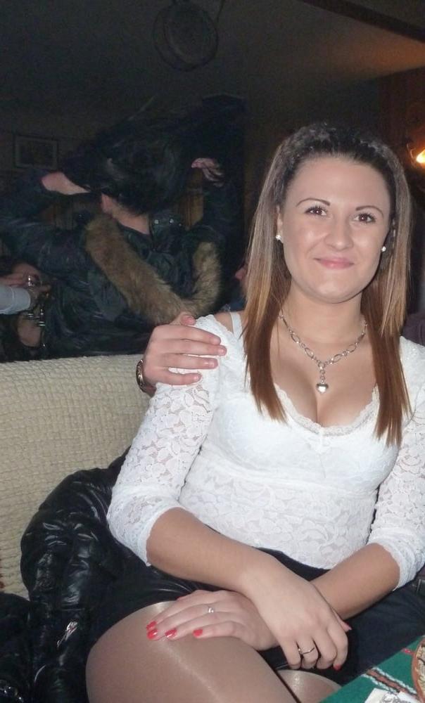 25P sexy females in tights pantyhose nylons 108