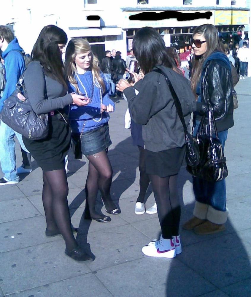 25P More street teens in pantyhose