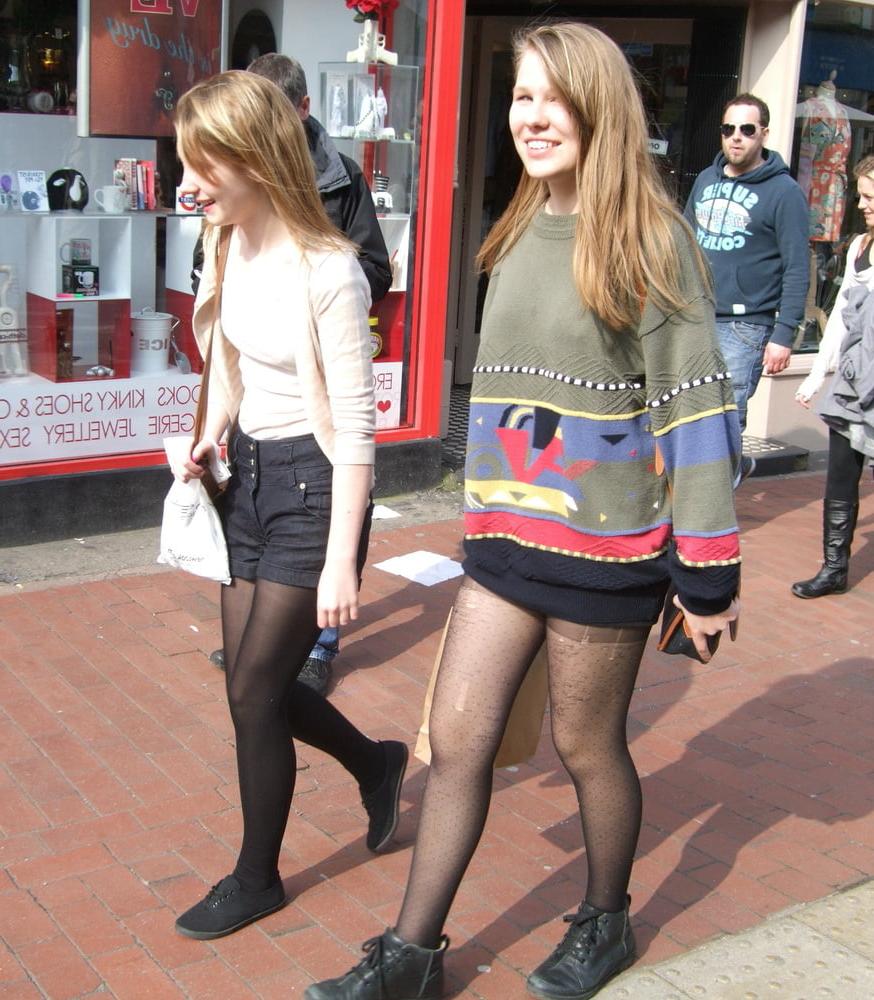 25P More street teens in pantyhose