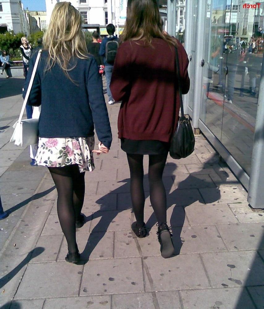 25P More street teens in pantyhose