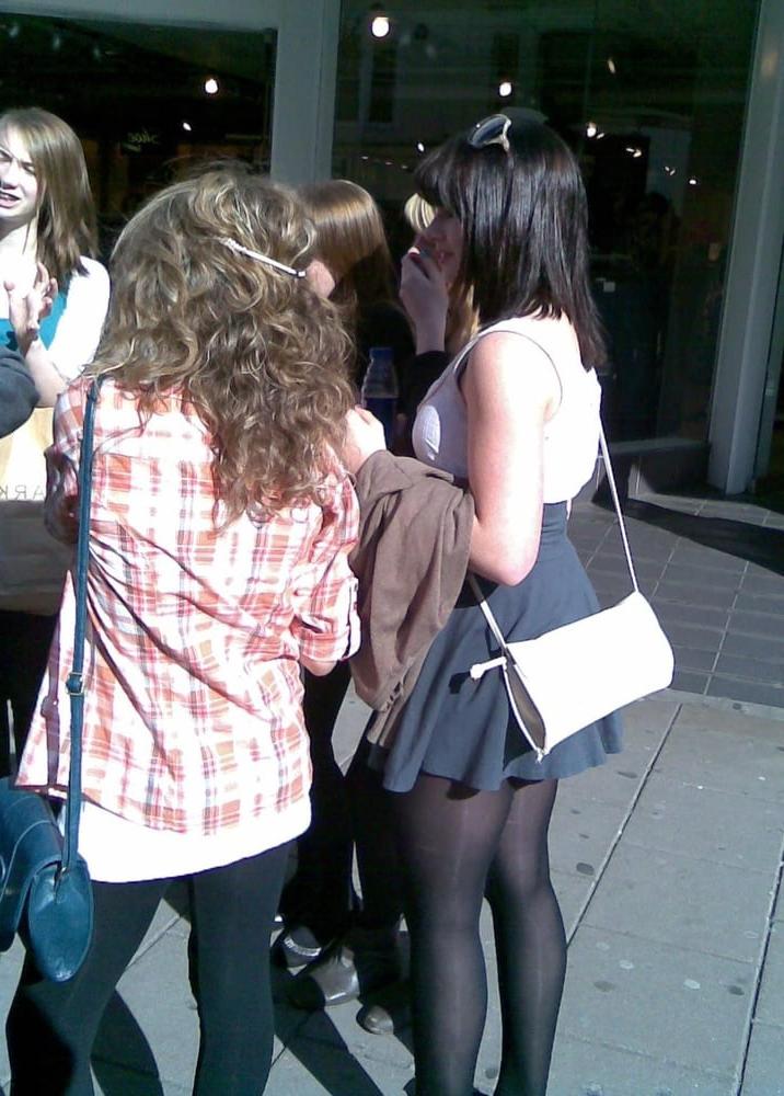 25P More street teens in pantyhose