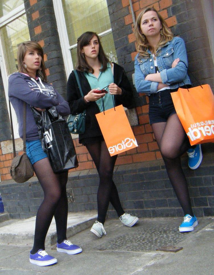 25P More street teens in pantyhose