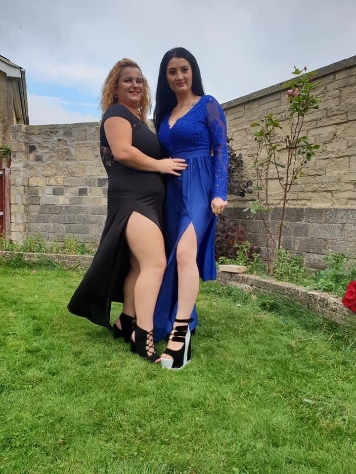 25P sexy ladies in pantyhose 3