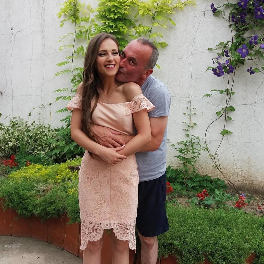 25P Nevena uska mala slatka pickica obrijana- Serbian girl