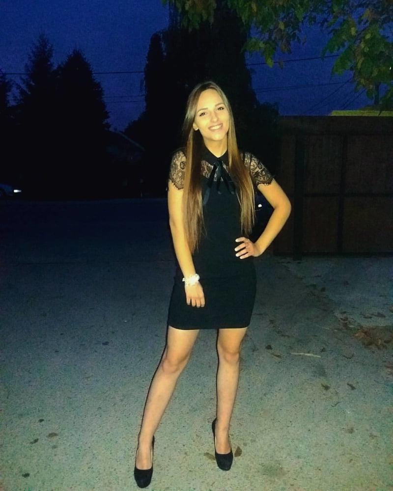 25P Nevena uska mala slatka pickica obrijana- Serbian girl