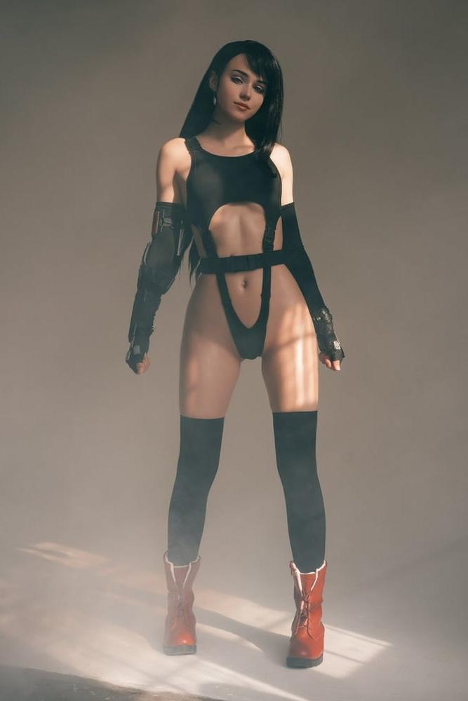 25P Cosplay Tifa Lockhart