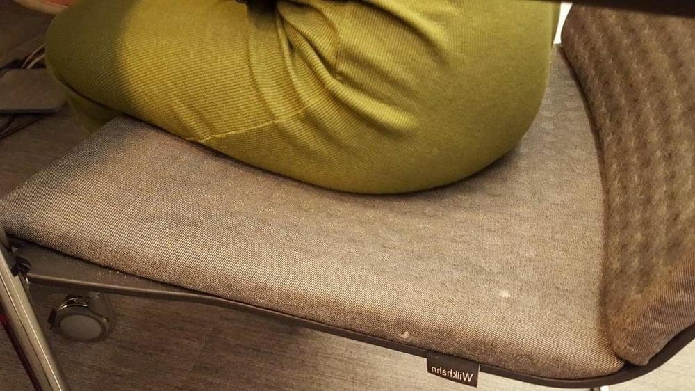 25P Candid ass french