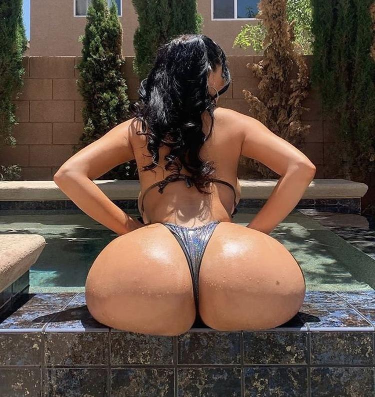 25P Some ass to brighten up your day