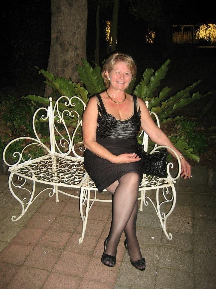 17P sexy ladies in pantyhose 2