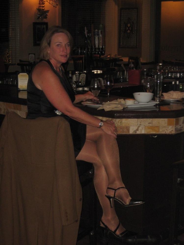 17P sexy ladies in pantyhose 2