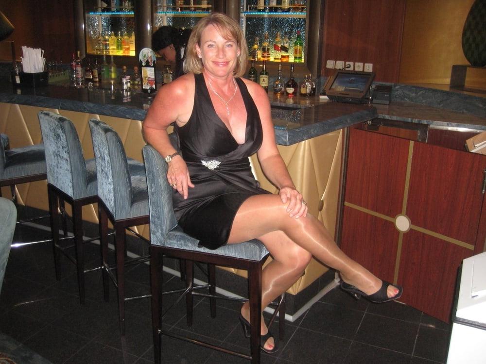 17P sexy ladies in pantyhose 2