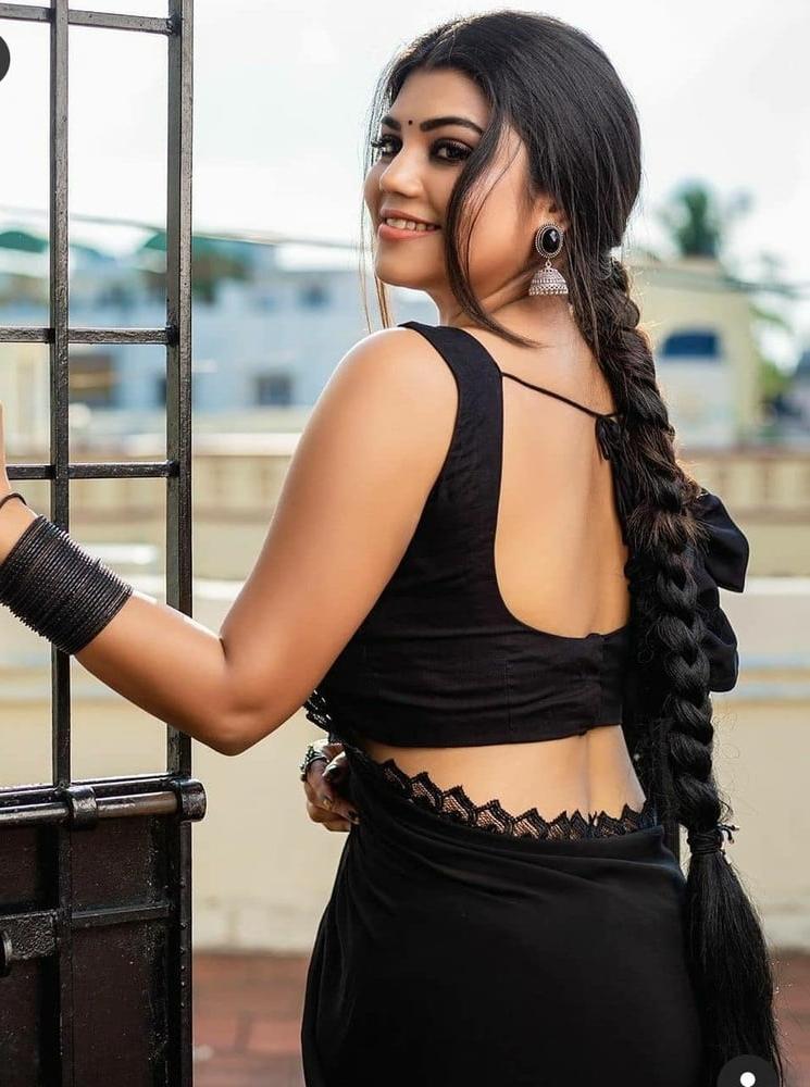 25P DESI UNSEEN BUSTY INDIAN MILF