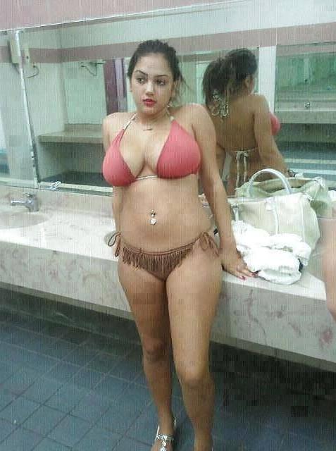 25P DESI UNSEEN BUSTY INDIAN MILF