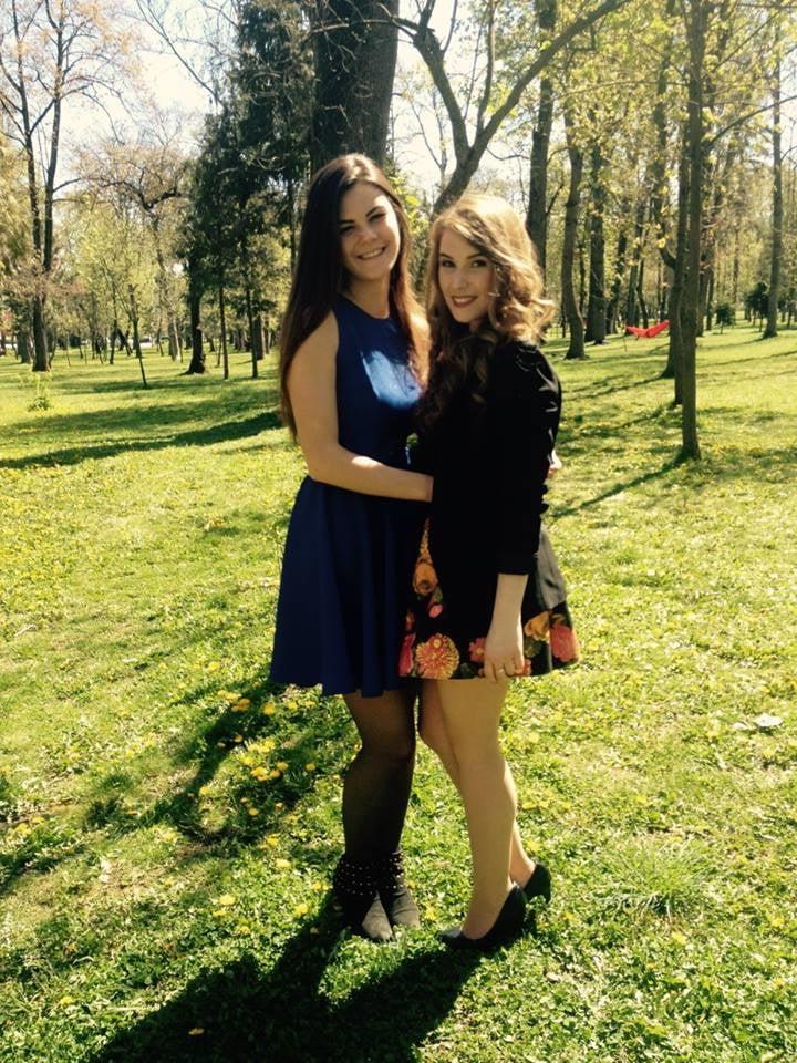 25P sexy females in tights pantyhose nylons 107