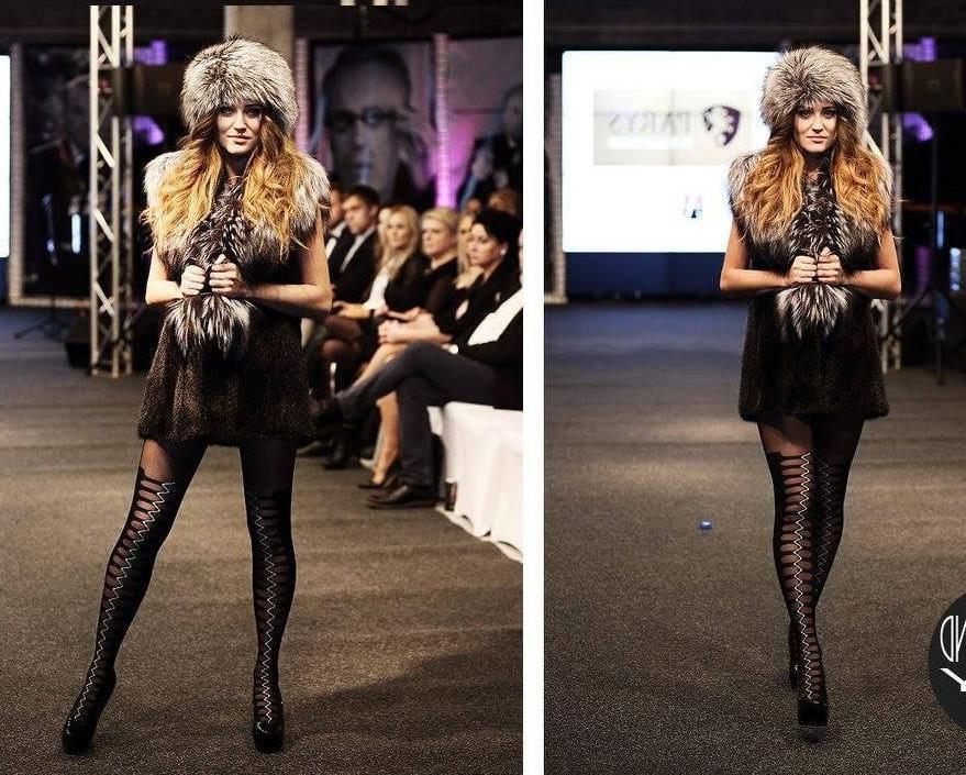 25P sexy females in tights pantyhose nylons 107