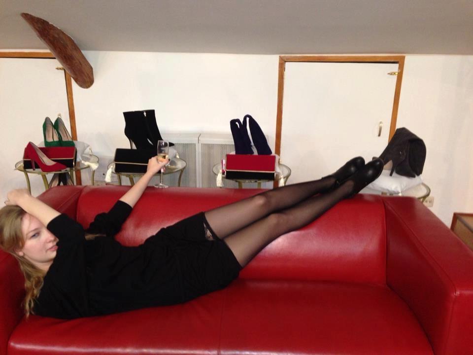25P sexy females in tights pantyhose nylons 107