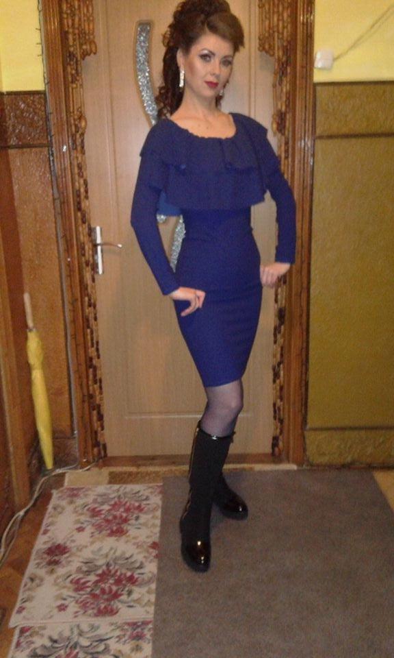 25P sexy females in tights pantyhose nylons 107