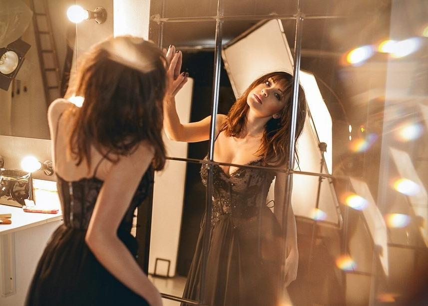 24P Serbian actress Dragana Micalovic