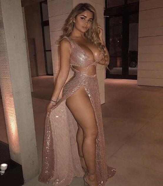 25P She fits that dress