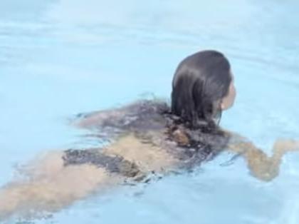16P Swimsuit girls cold pool jump challenge