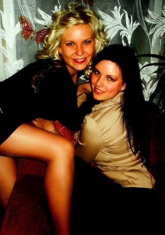 25P sexy females in tights pantyhose nylons 105