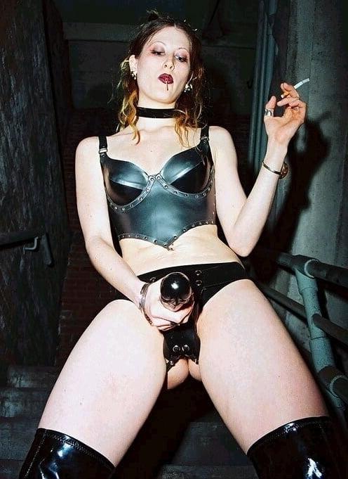 25P Suck her cock, slave!
