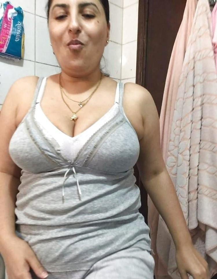 12P Pakistani babes