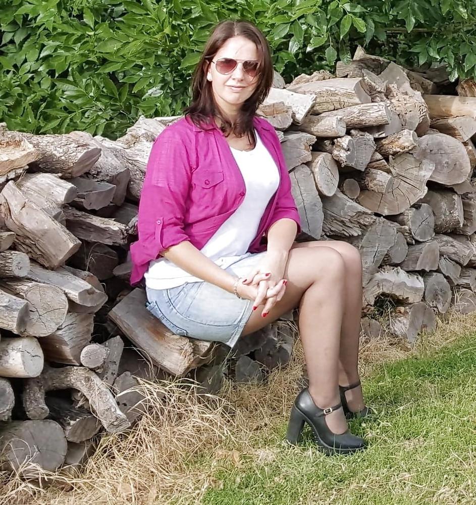 25P sexy  ladies in pantyhose