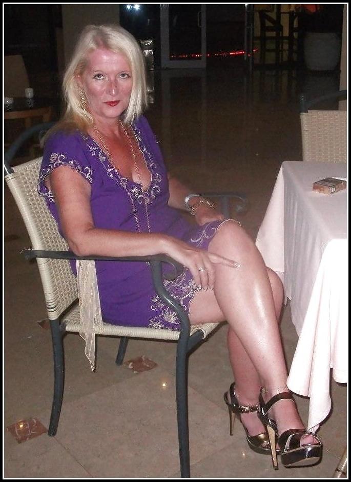 25P Love Stockings High Heels # 02