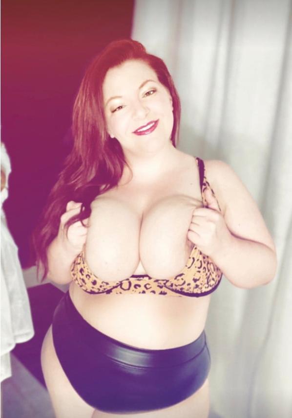25P Busty MILF