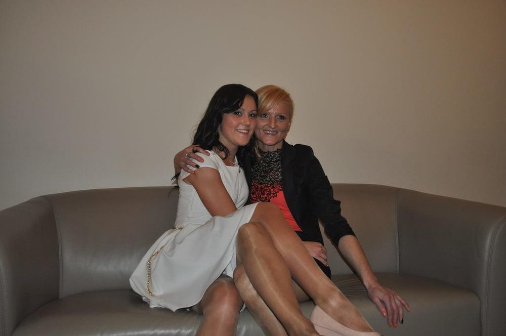 25P sexy females in tights pantyhose nylons 104