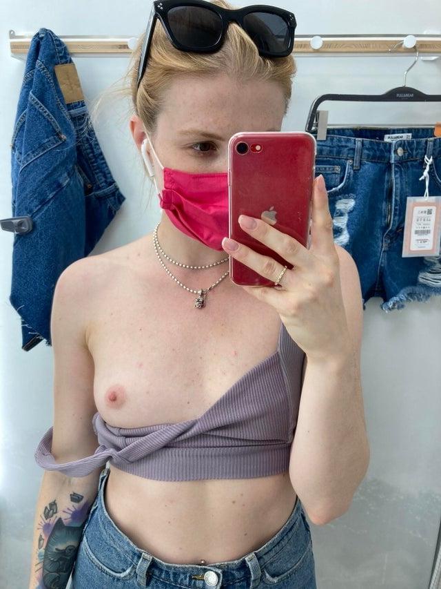 25P Little Tities