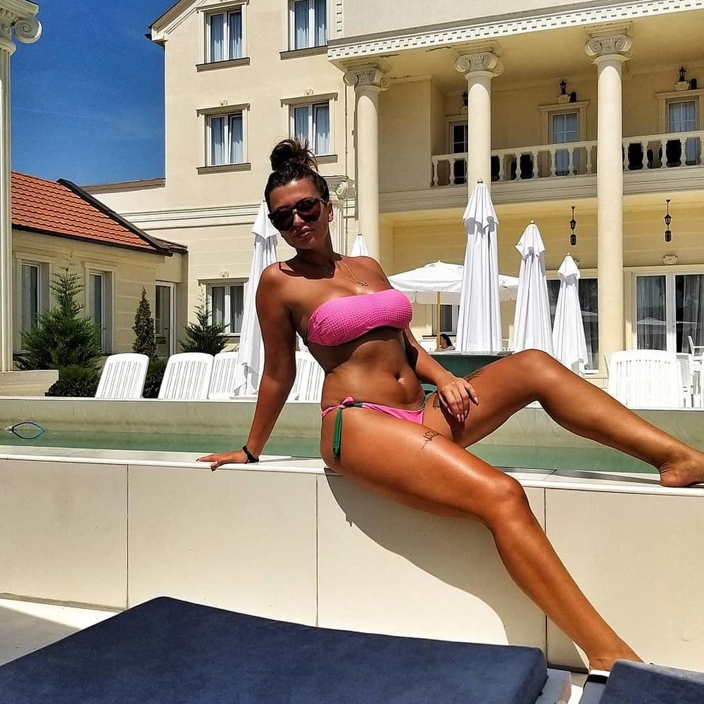 25P Serbian Milf Bojana