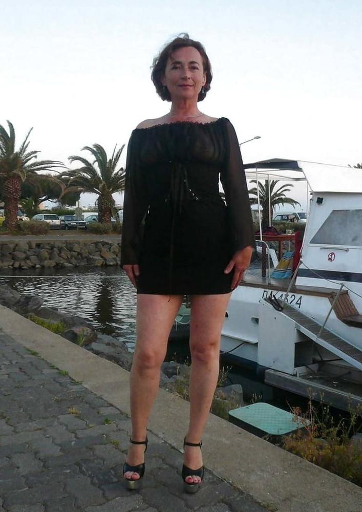 25P French pierced sub whore Isabelle