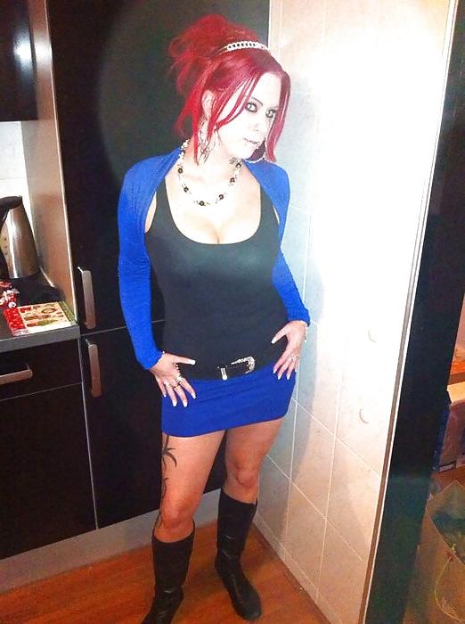 18P My facebook girlfriends (dirty comments)