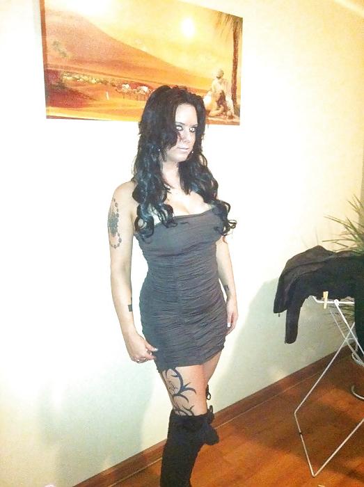 18P My facebook girlfriends (dirty comments)
