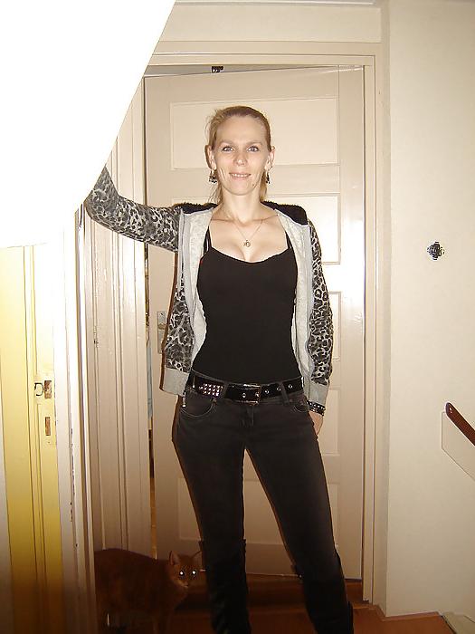 18P My facebook girlfriends (dirty comments)