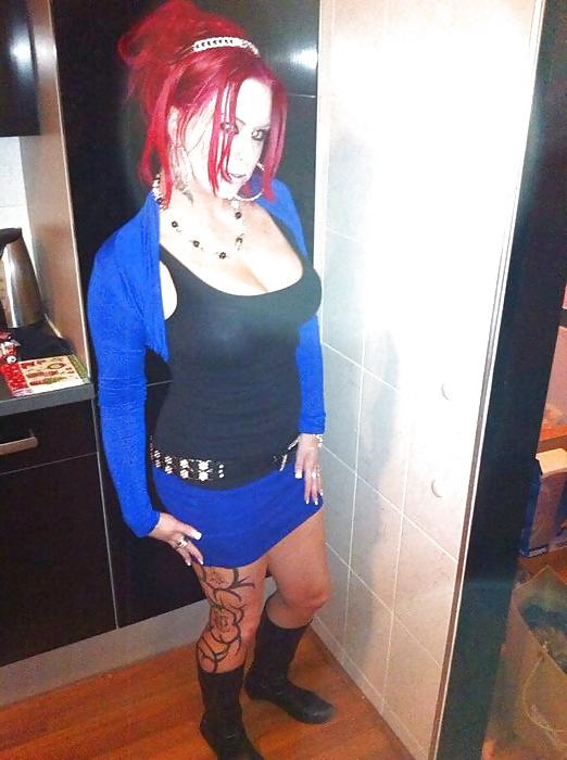 18P My facebook girlfriends (dirty comments)