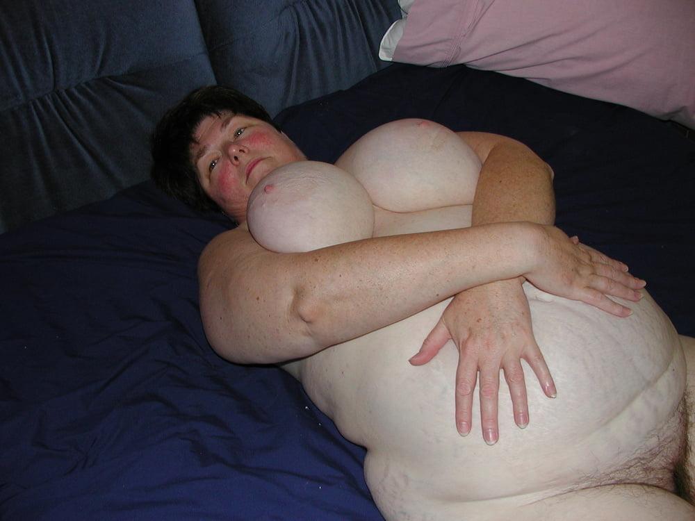 25P Dirty granny in blue sheet