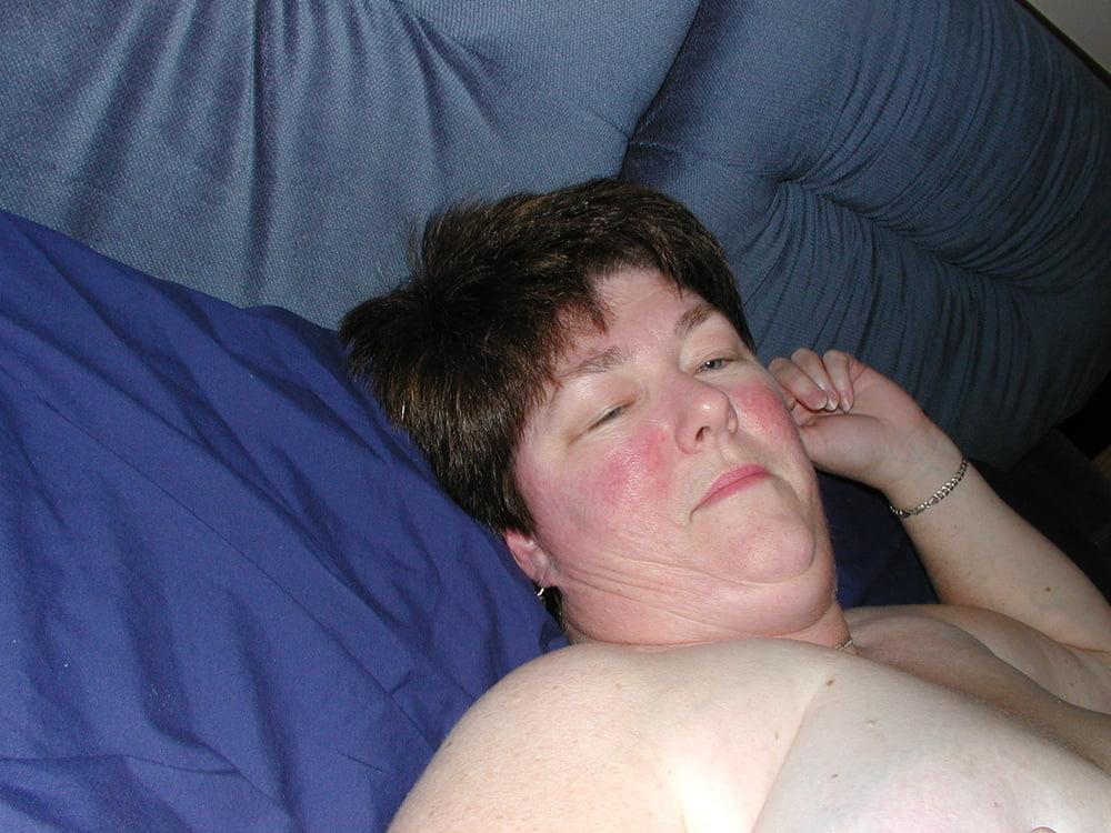 25P Dirty granny in blue sheet