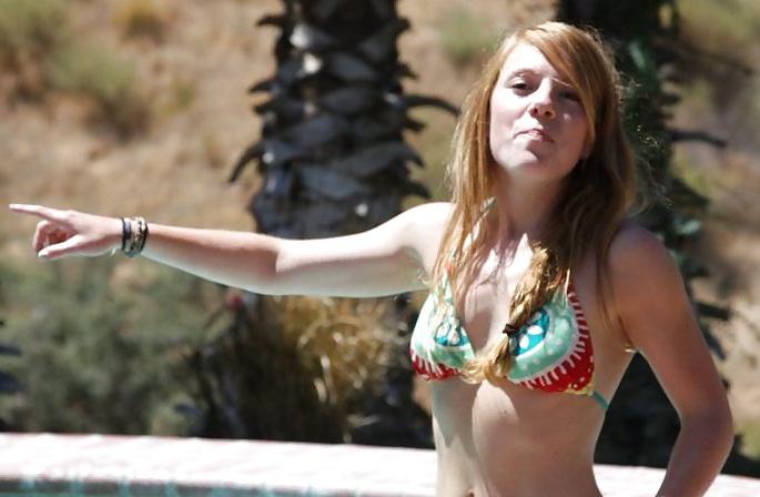 25P Freckled Redhead Blonde College Babes