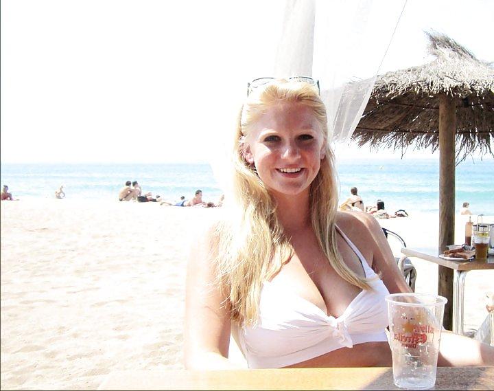 25P Freckled Redhead Blonde College Babes