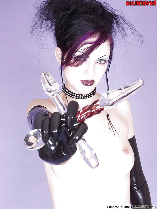 16P Goth Girl in Latex with Glass Sex Toy
