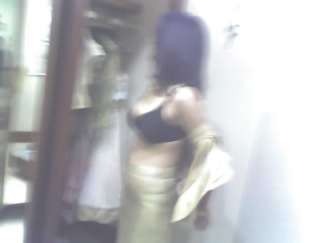 17P Arab MILF in Dressing rooms