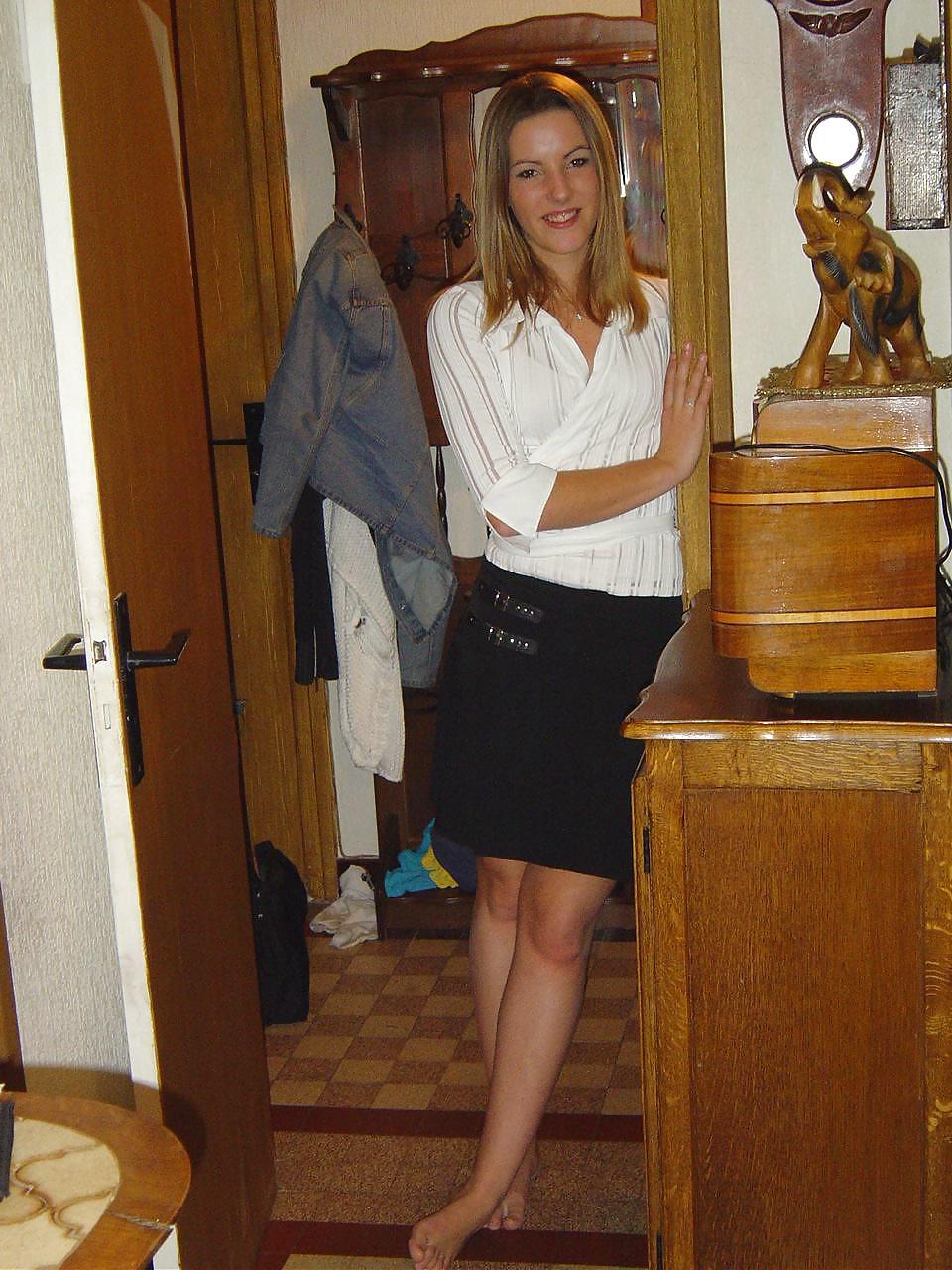 25P LITTLE BLONDE GIRL LOVE SEX
