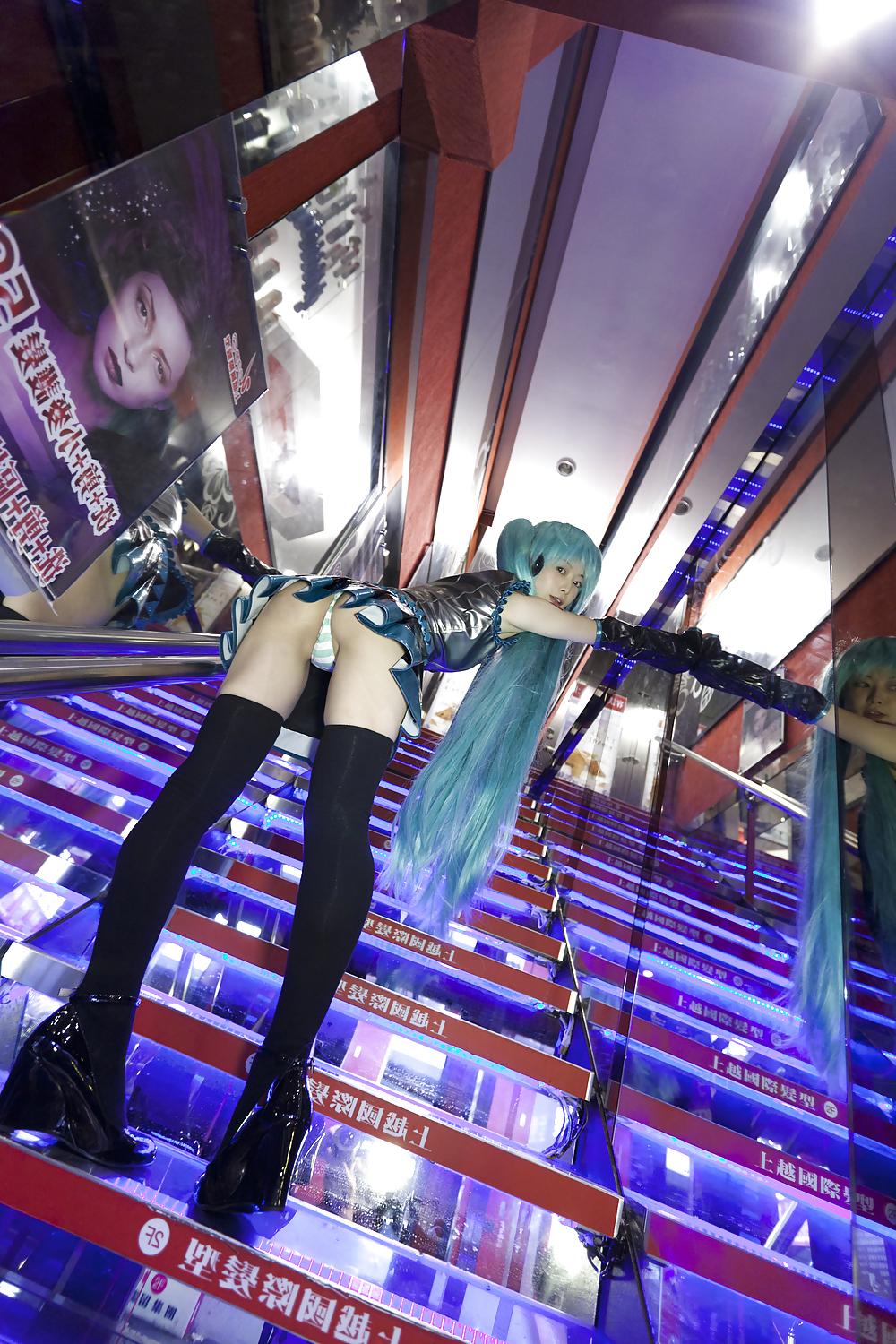 17P More Sexy Japanese Cosplay Girls