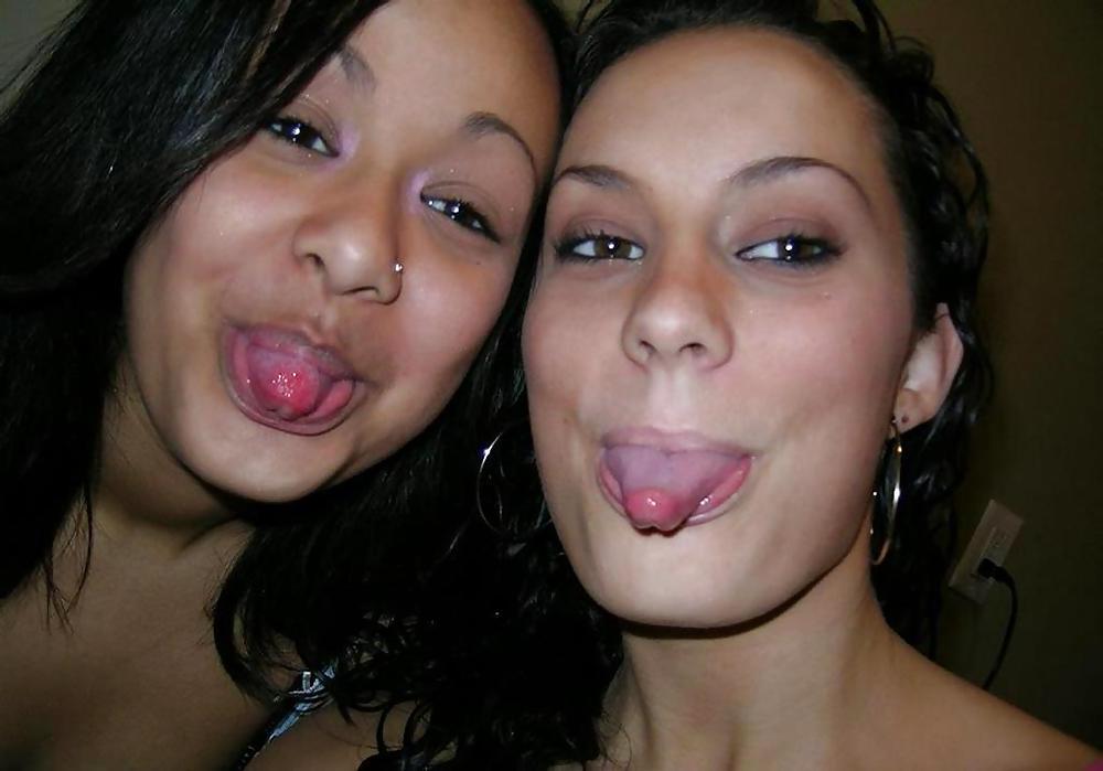 25P Nice brunette and her little sextoy