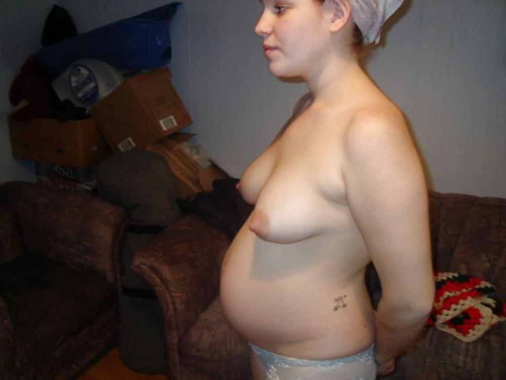 12P Pregnant Wife Shows Her Naked Body
